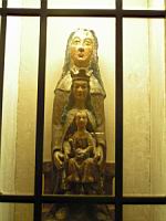 Polignac, Eglise, Statue de Ste Anne Aieule (1)